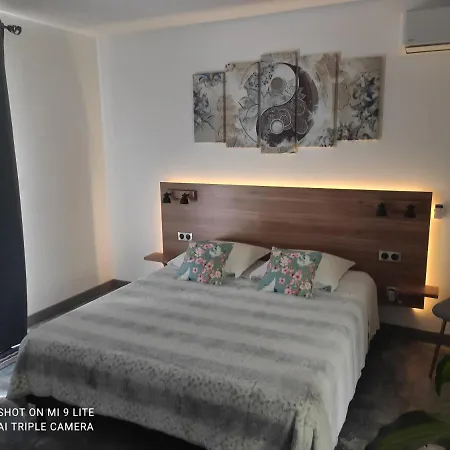 Les Pitchounettes 3*